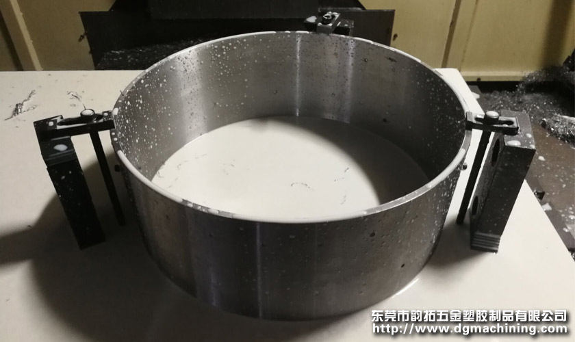 圓筒數(shù)控鏜床加工 圓筒數(shù)控鏜床加工