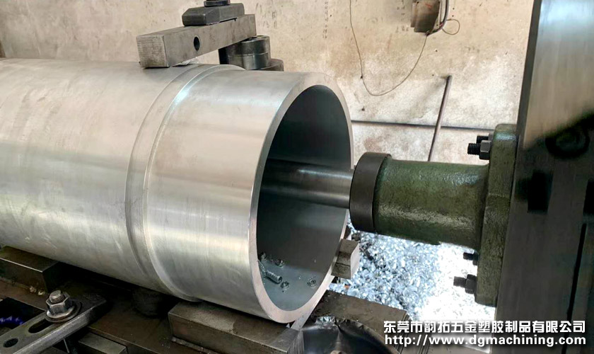 大型數(shù)控鏜床加工 大型數(shù)控鏜床加工